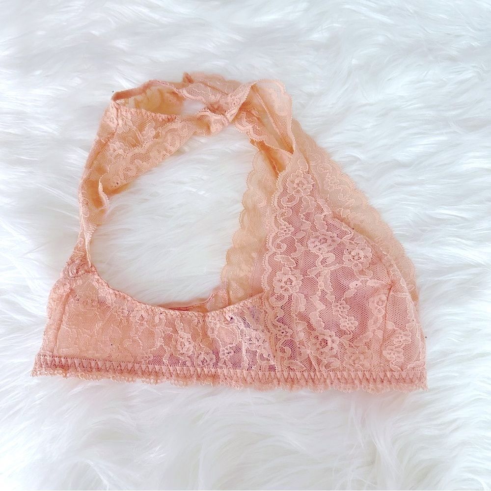 ɢᴜᴄ ᴠꜱ ᴜɴʟɪɴᴇᴅ ʟᴀᴄᴇ ʙʟᴜꜱʜ ʟᴏᴜɴɢᴇ ʙʀᴀʟᴇᴛᴛᴇ - Picture 7 of 10